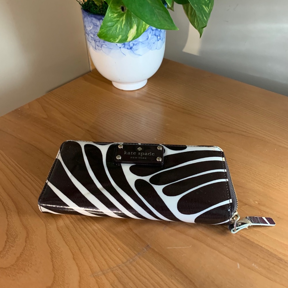 Kate Spade Black and White Patent Print Wallet